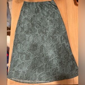 a new day Green Snake-Print Midi Skirt